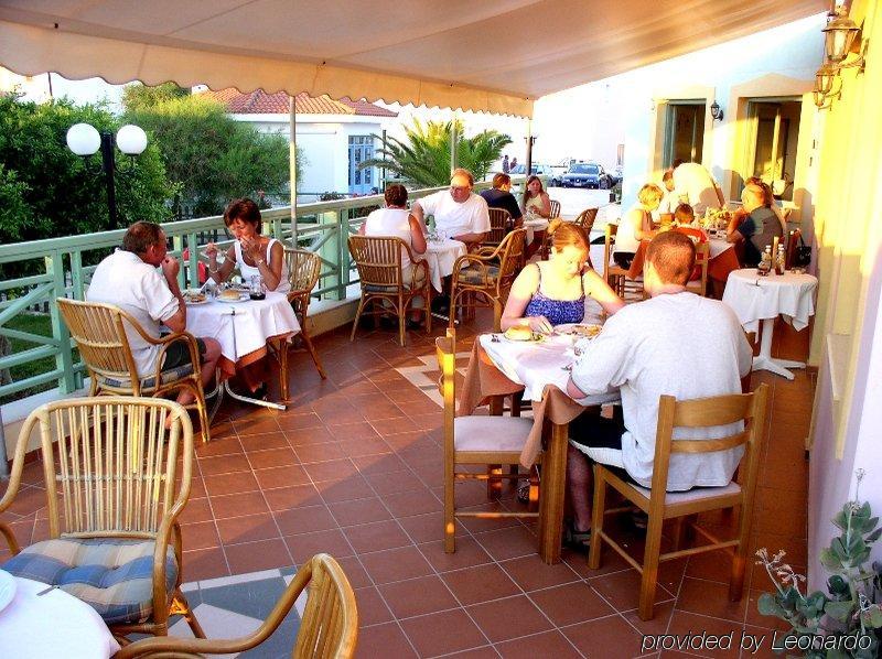Noble Hotel & Suites - Adults Only Гуве Ресторан фото